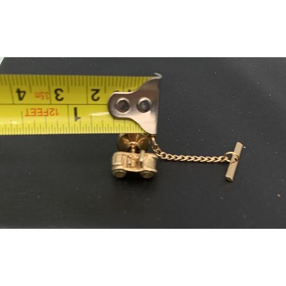 Vintage Sarah Coventry Gold Tone Roadster Convertible Car Tie Tack - Picture 4 of 4